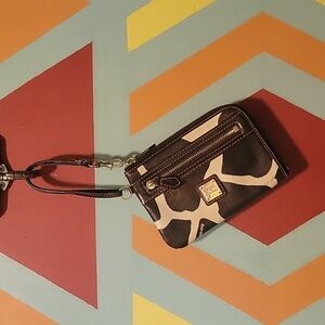 Dooney & Bourke Giraffe Printed Leather Credit Card Zipper Wristlet Wallet